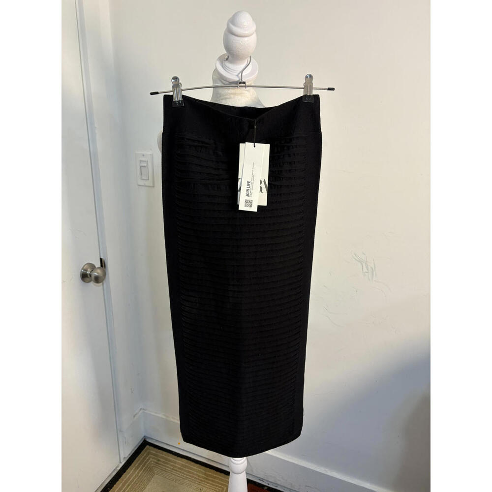 Zara Black Textured Midi Skirt New with Tags Med/Large